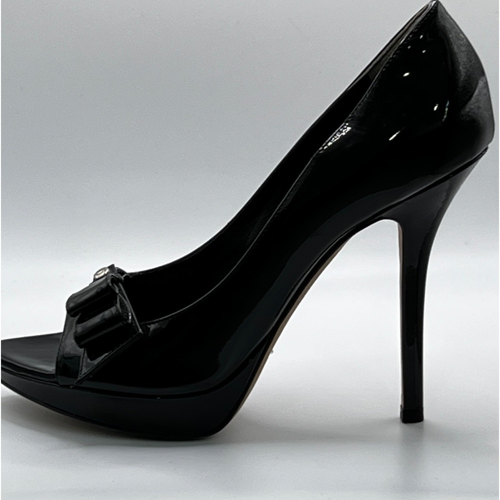 Elegant Black High Heel Pumps